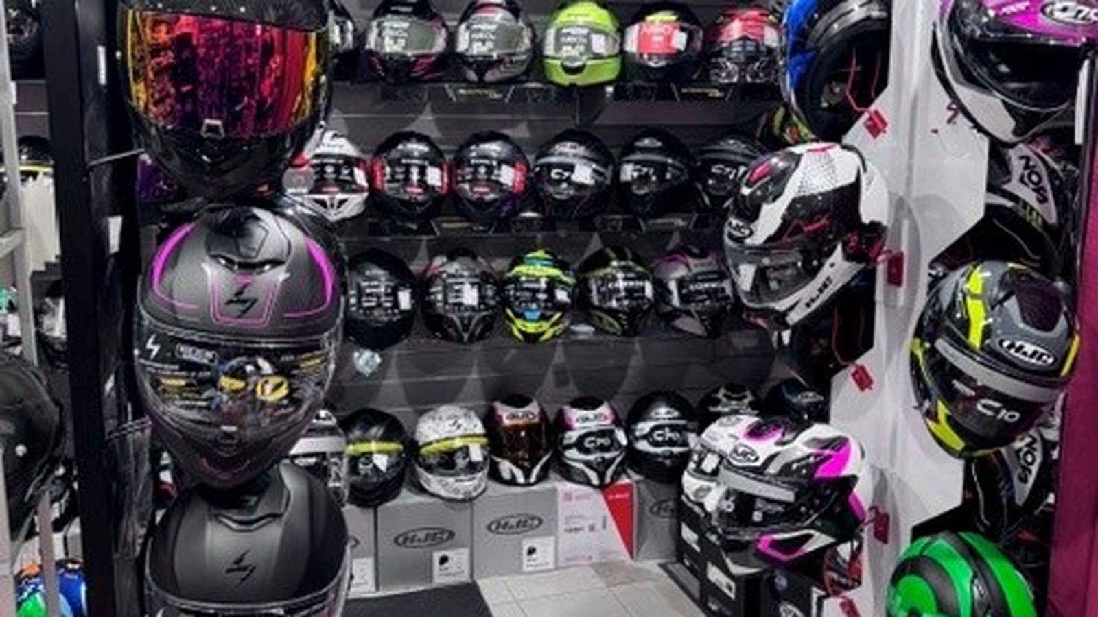 Protezioni airbag e abbigliamento off-road